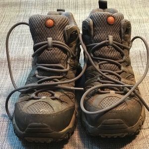 Merrell Moab Mid Waterproof Gore-Tex Hiking Boot